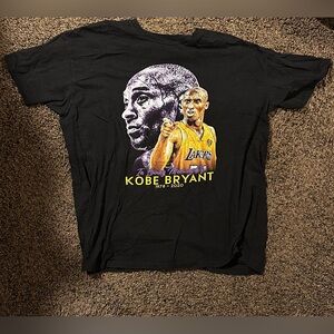 Black X-Large Kobe Bryant Memorial Graphic Short Sleeve T-Shirt